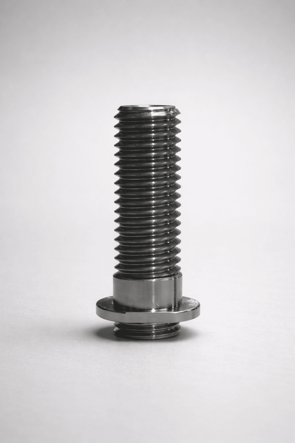 HANDLING SCREW